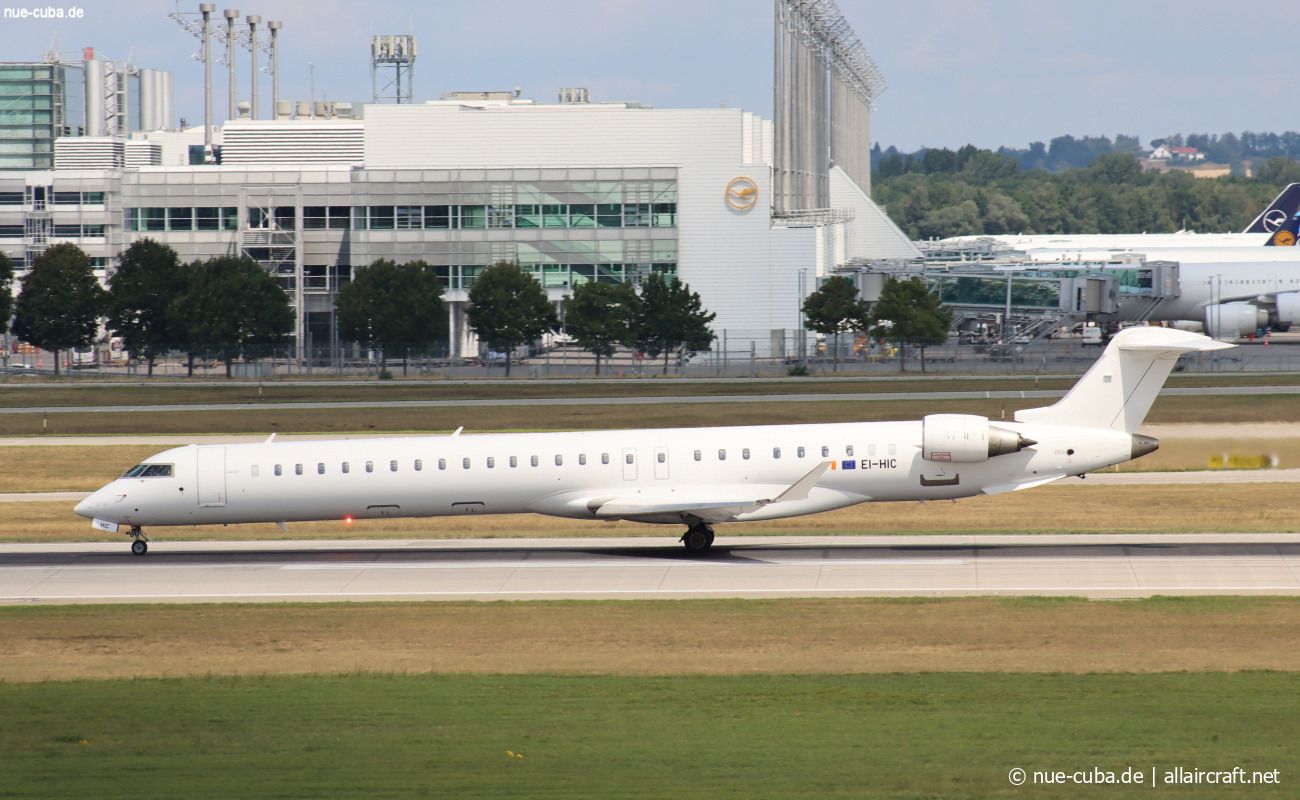 EI-HIC (19017) 2011 Bombardier CRJ-1000EL