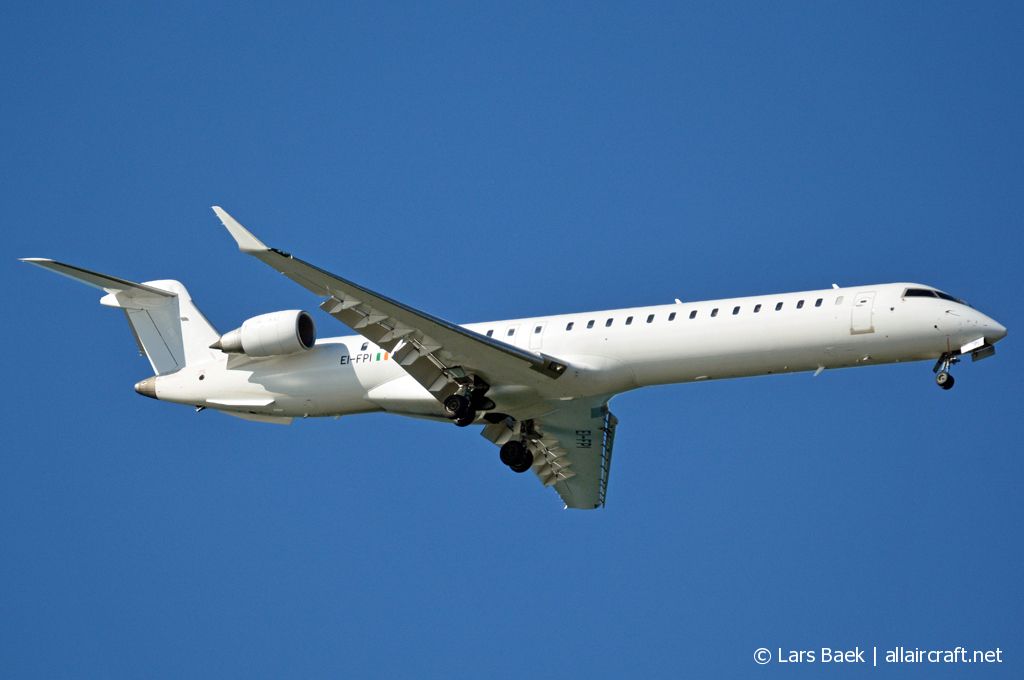 EI-FPI (15425) 2016 Bombardier CRJ-900LR