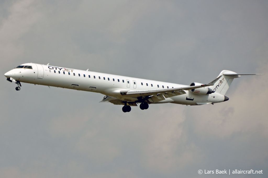 EI-HIB (191012) 2011 Bombardier CRJ-1000