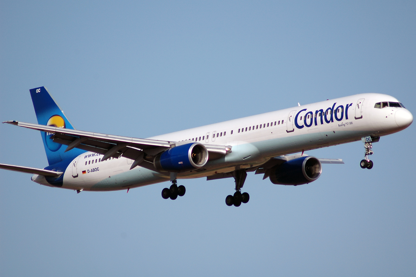 D-ABOC · Boeing 757-330 · (PMI / LEPA / LESJ)