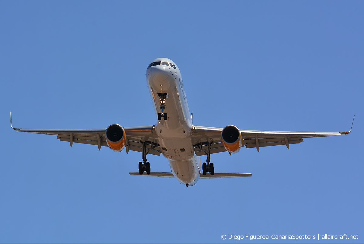 D-ABOM · Boeing 757-330(WL) · (LPA / GCLP)