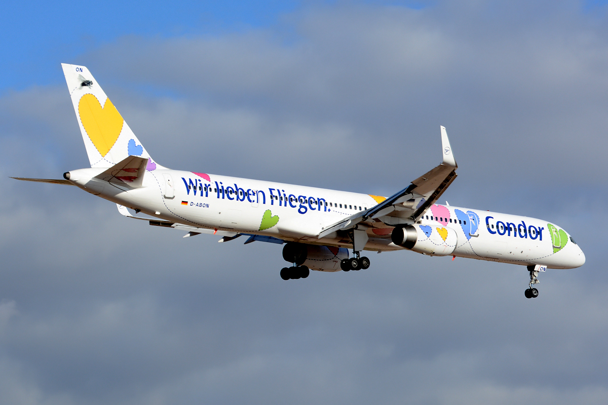 D-ABON · Boeing 757-330 · (LPA / GCLP)