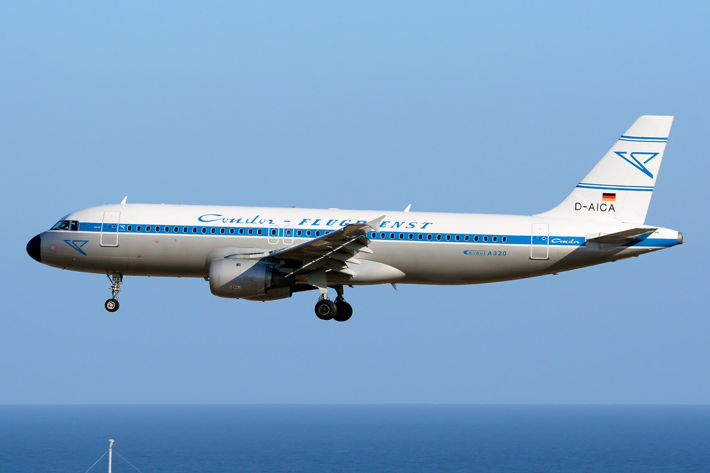 D-AICA · Airbus A320-212 · (LPA / GCLP)