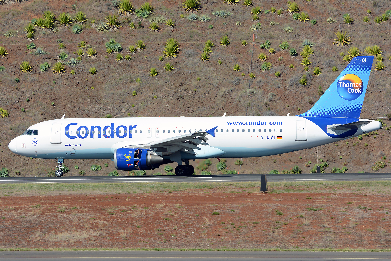 D-AICI (1381) 2001 Airbus A320-212