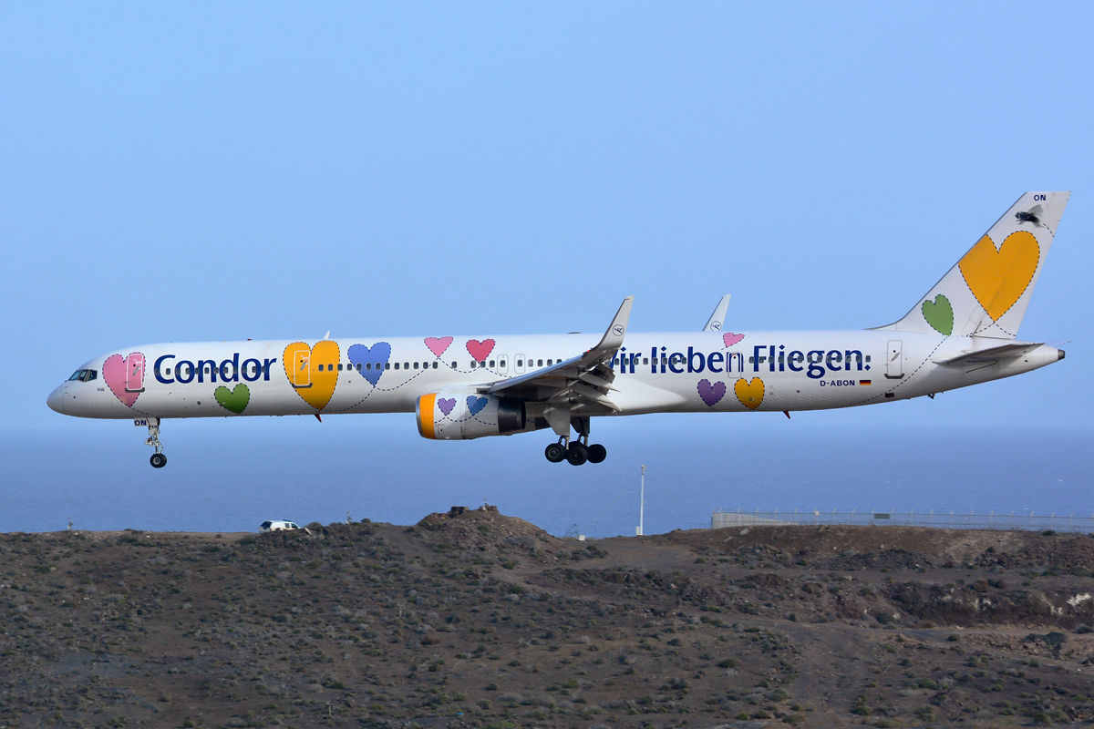 D-ABON (29023) Boeing 757-330