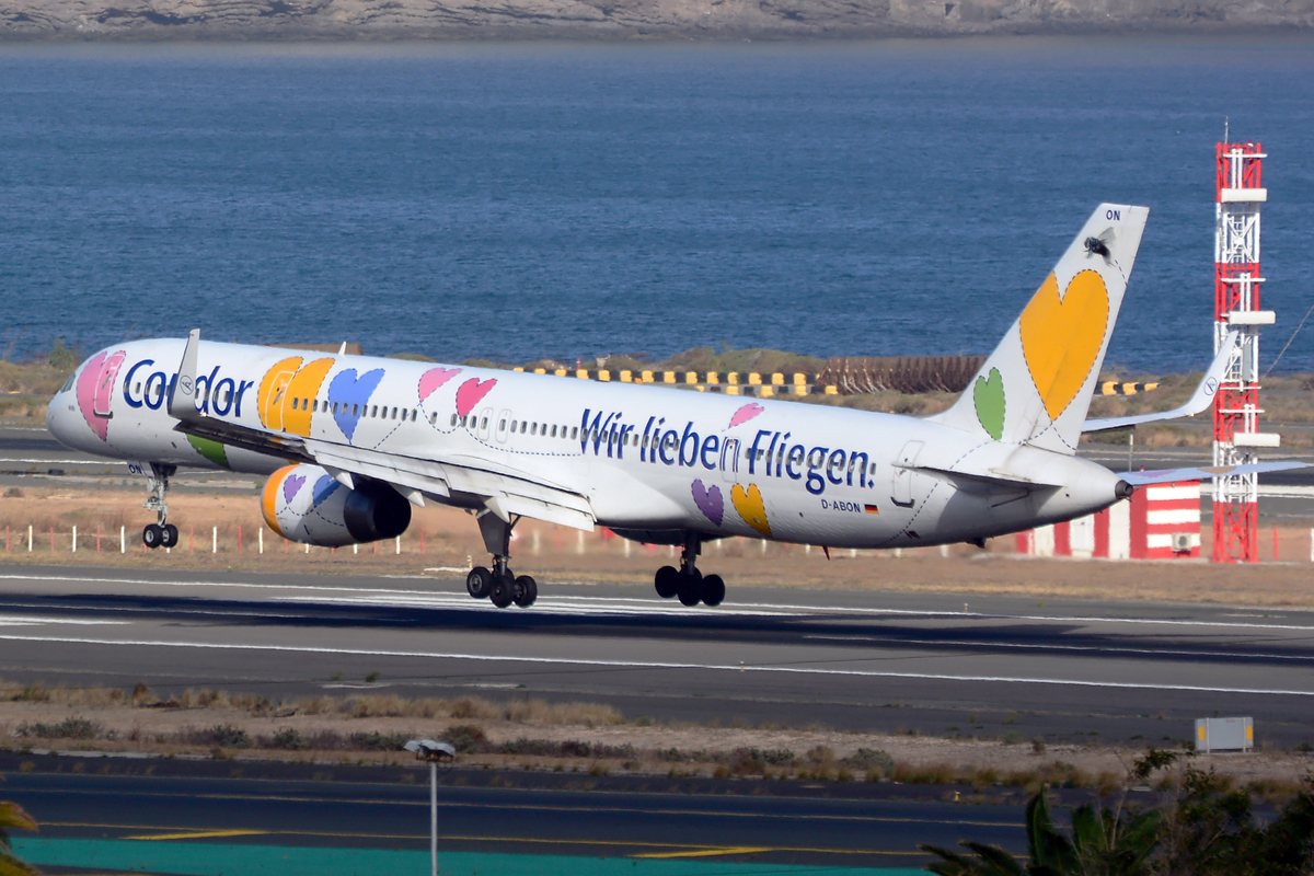 D-ABON · Boeing 757-330 · (LPA / GCLP)