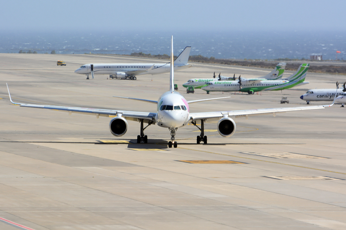D-ABON · Boeing 757-330 · (LPA / GCLP)