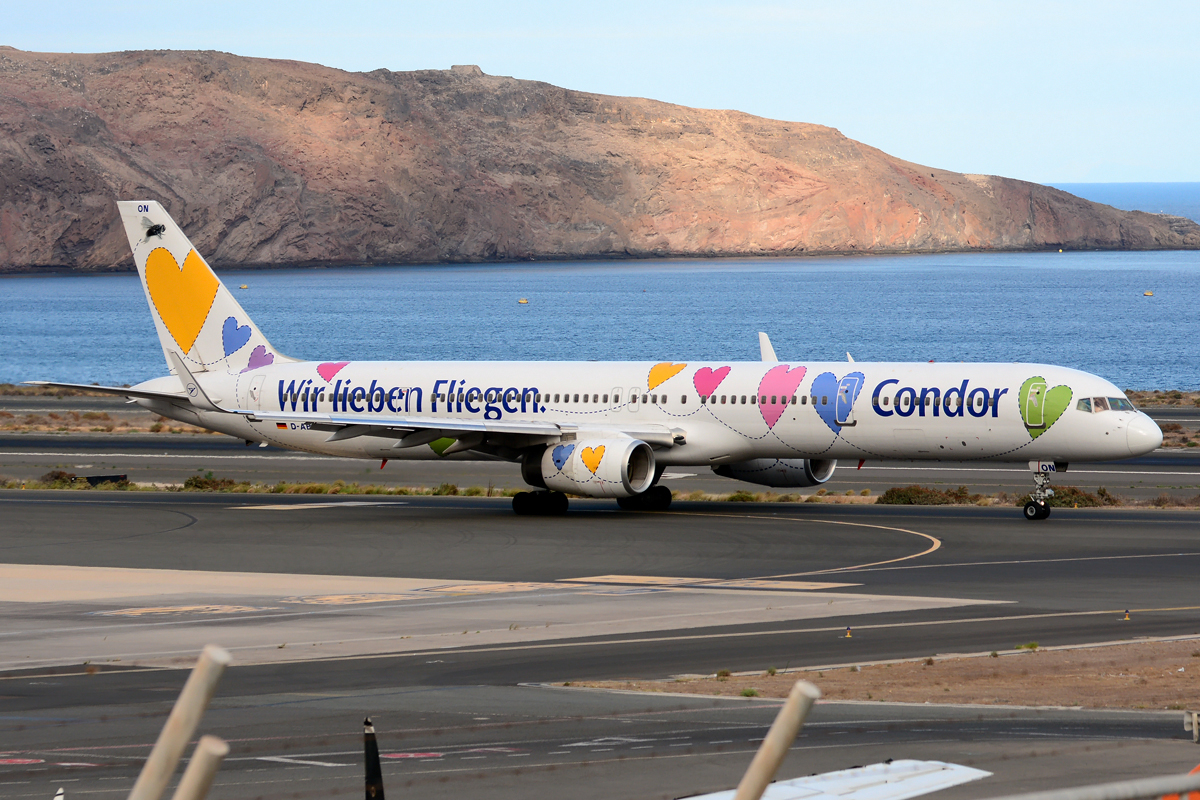D-ABON (29023) Boeing 757-330