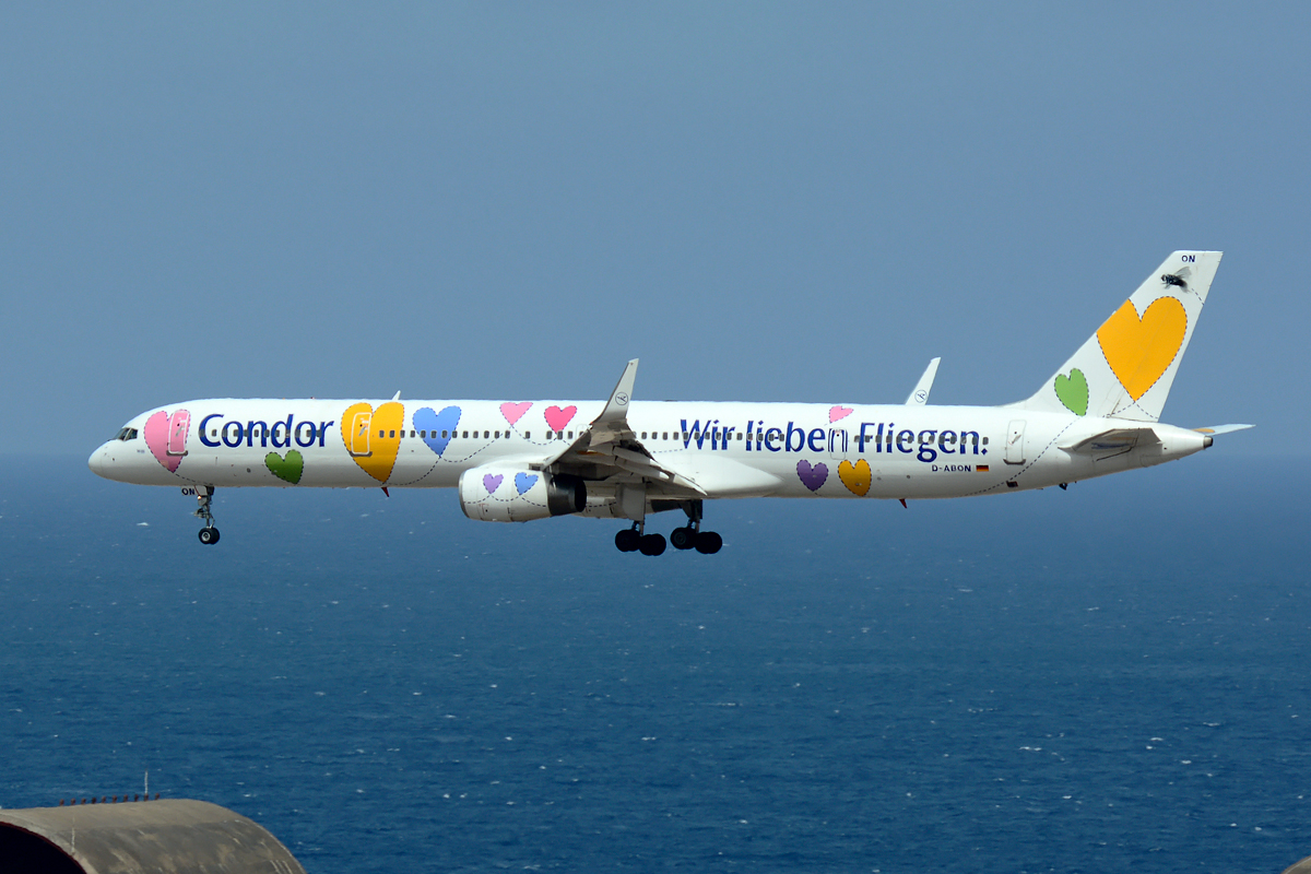 D-ABON · Boeing 757-330 · (LPA / GCLP)