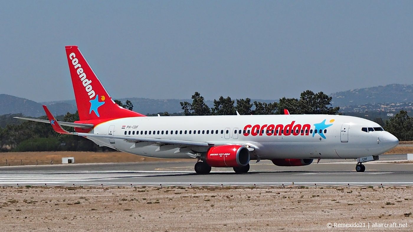 PH-CDF (28227) 1999 Boeing 737-804(WL)