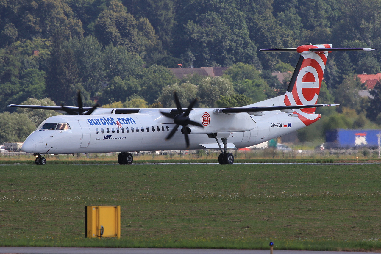 SP-EQA (4406) Bombardier Dash 8-Q402