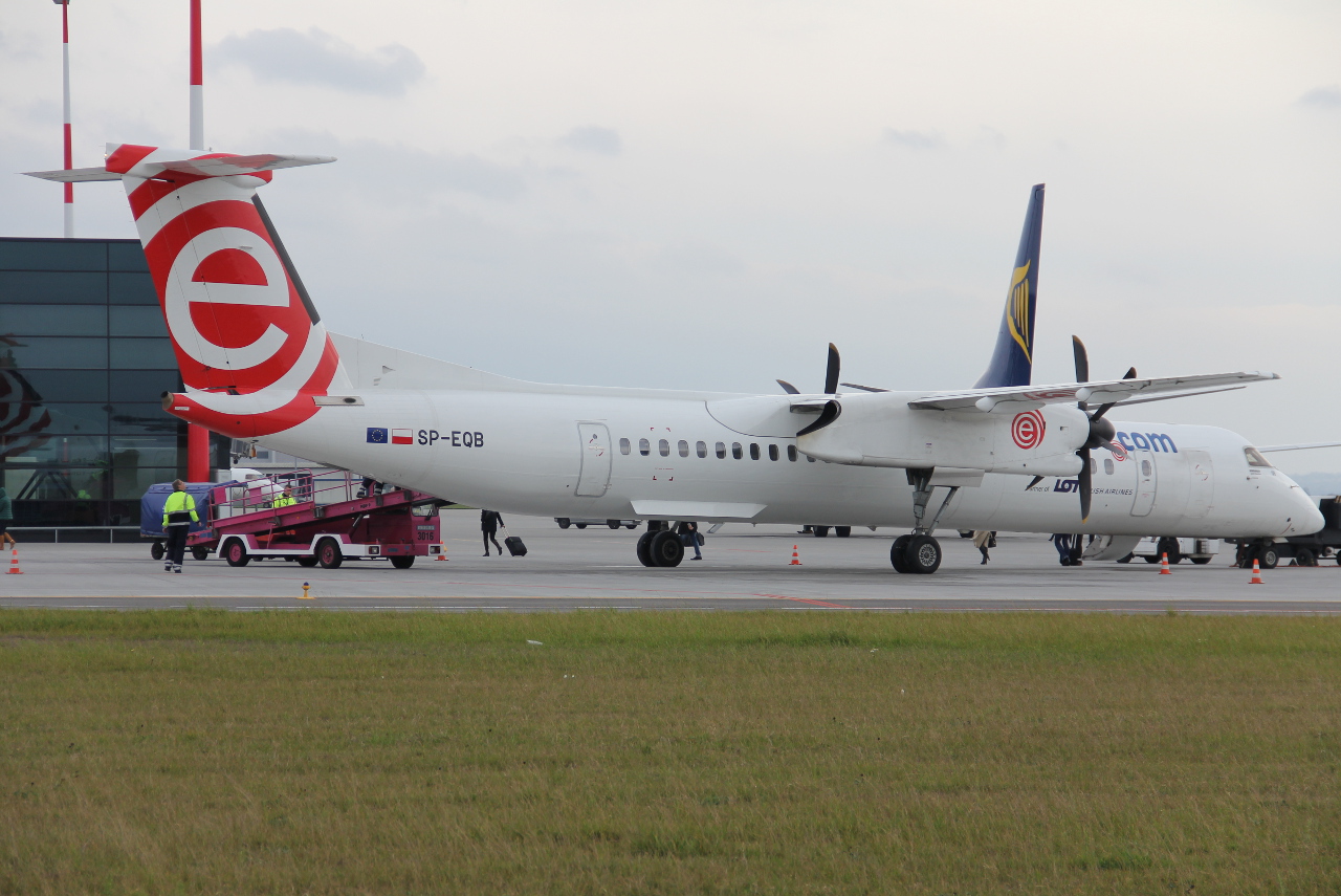 SP-EQB · Bombardier Dash 8-Q402 · (RZE / EPRZ)