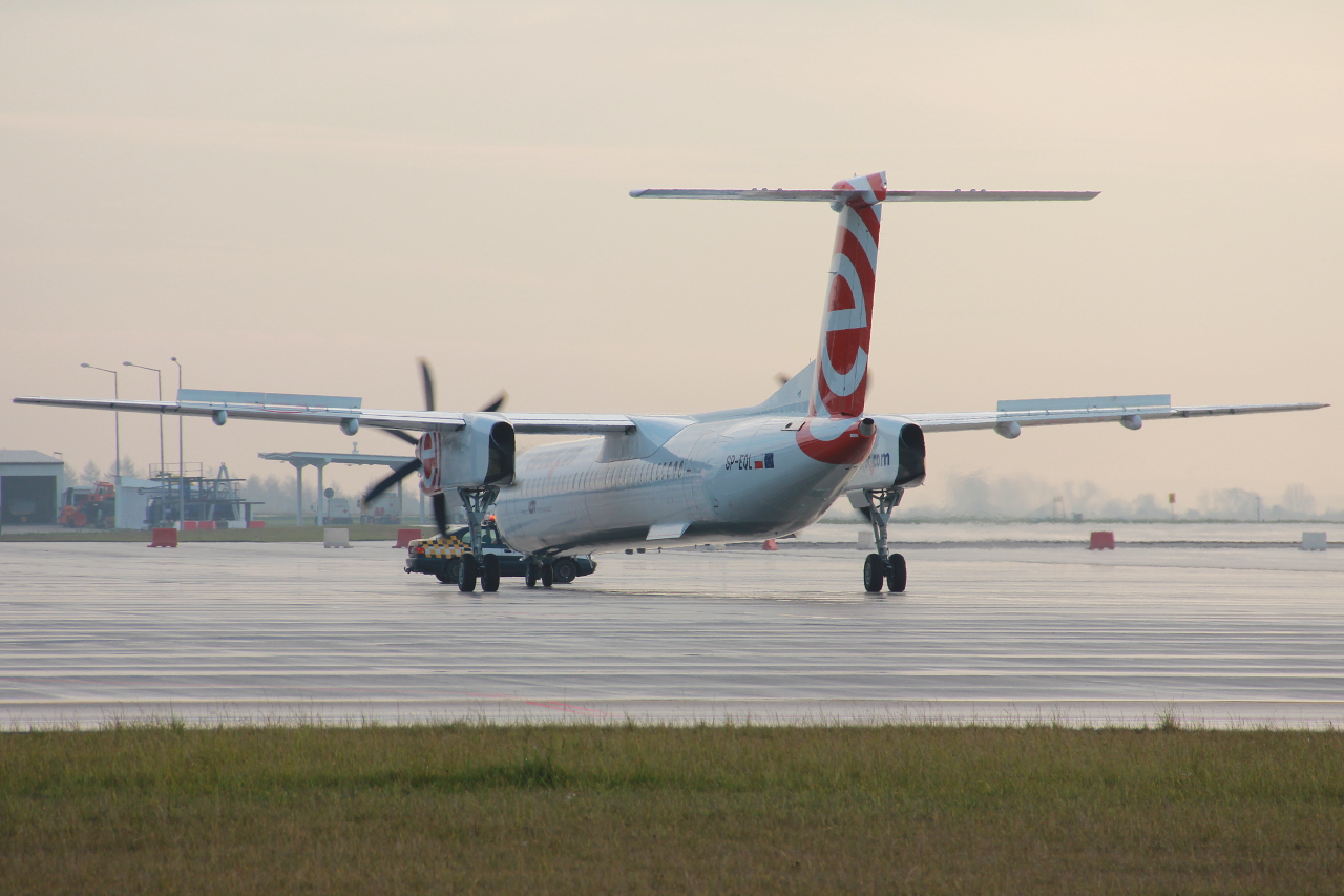 SP-EQL · Bombardier Dash 8-Q402 · (RZE / EPRZ)