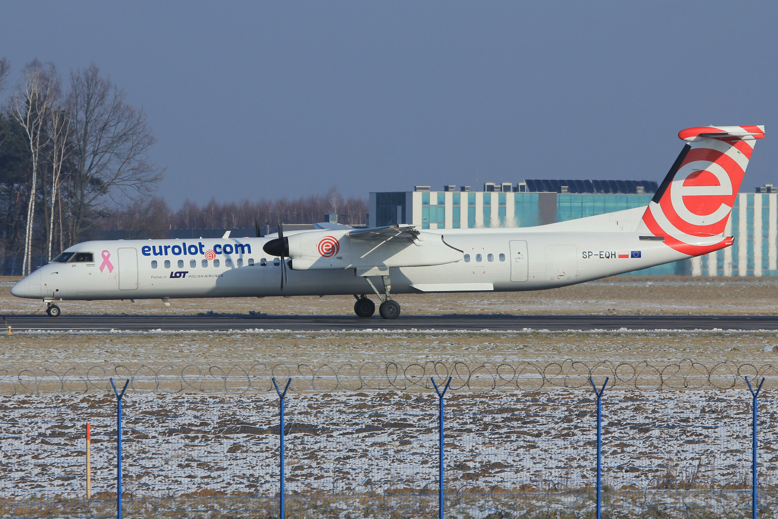 SP-EQH (4424) Bombardier Dash 8-Q402