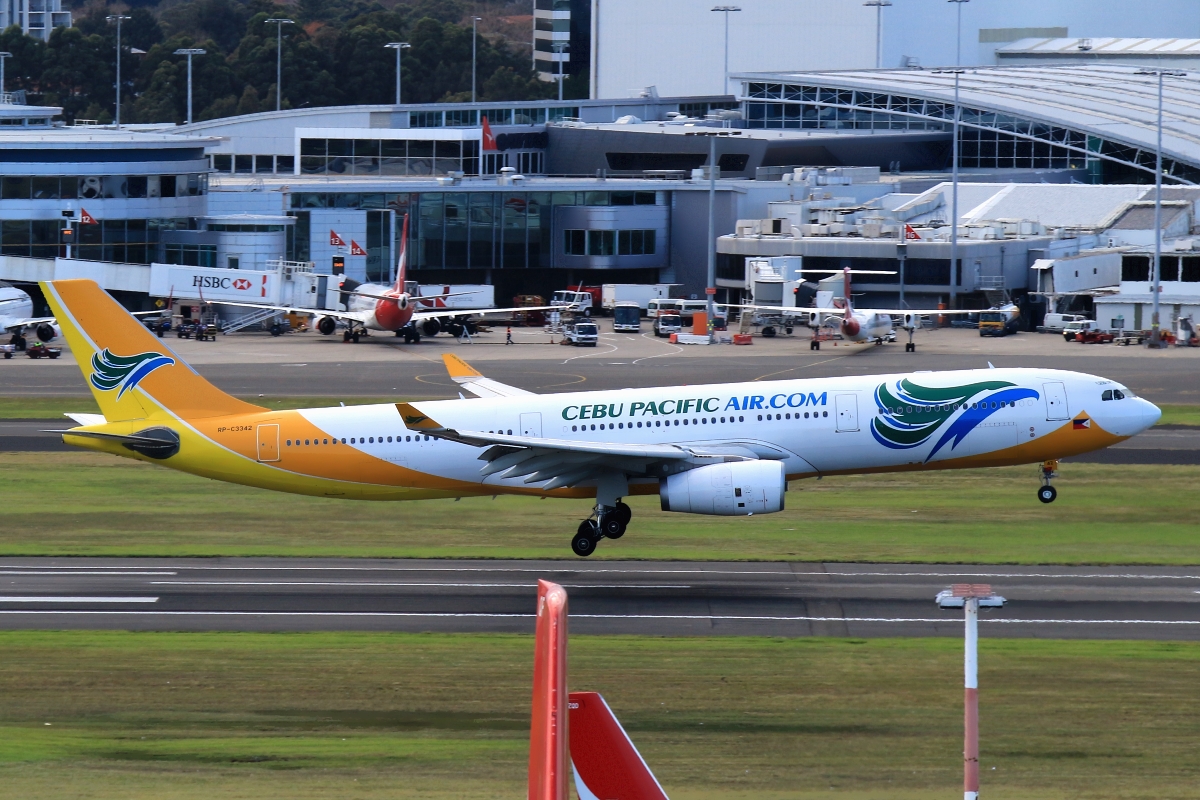 RP-C3342 · Airbus A330-343 · (SYD / YSSY)