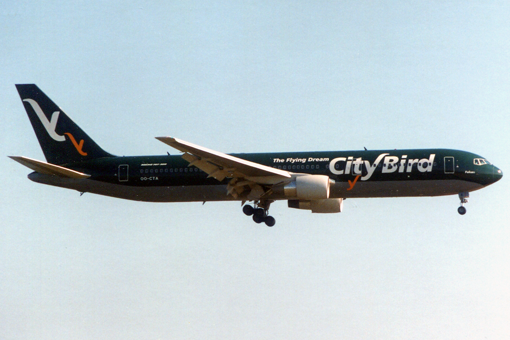 OO-CTA · Boeing 767-33A/ER · (FAO / LPFR)