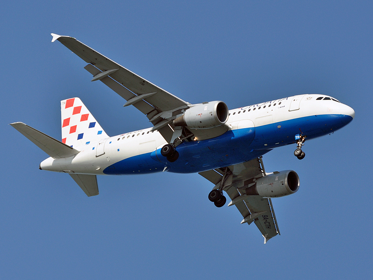 9A-CTH (833) 1998 Airbus A319-112