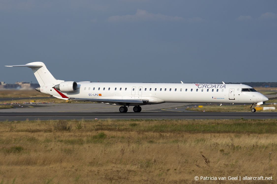 EC-LPG (cn 19021) Bombardier CRJ-1000