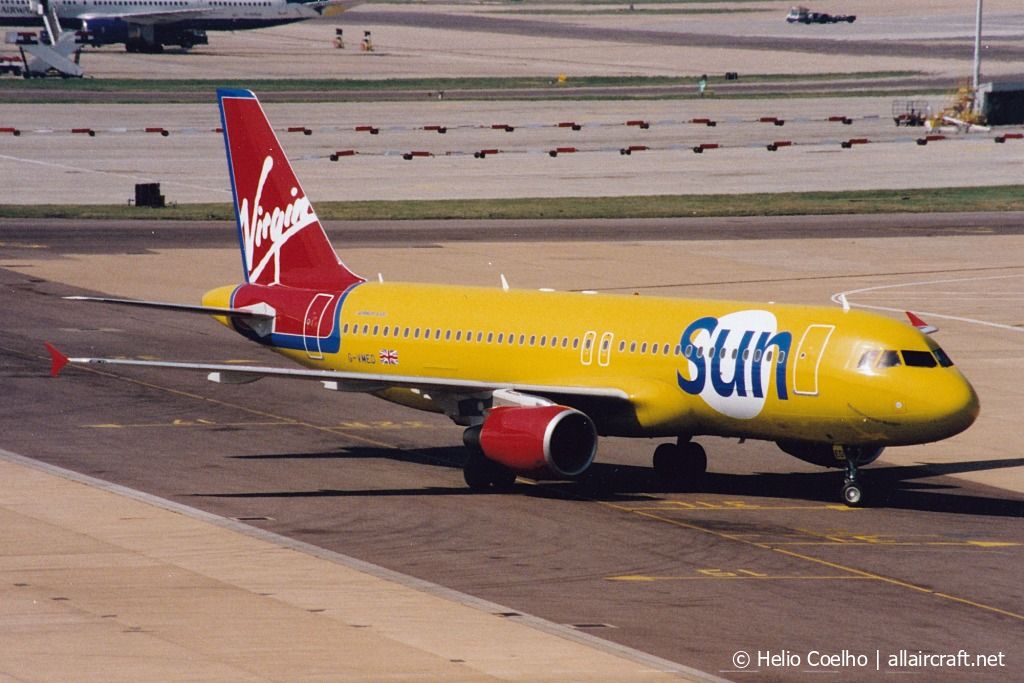 G-VMED (978) 1999 Airbus A320-214