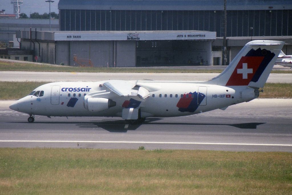 HB-IXF · British Aerospace Avro RJ85 · (LIS / LPPT)