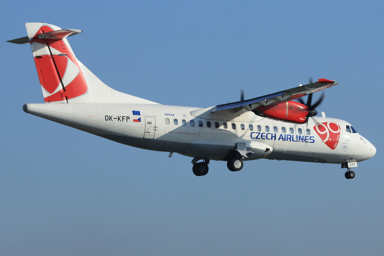 OK-KFP · ATR-42-500 · (WAW / EPWA)