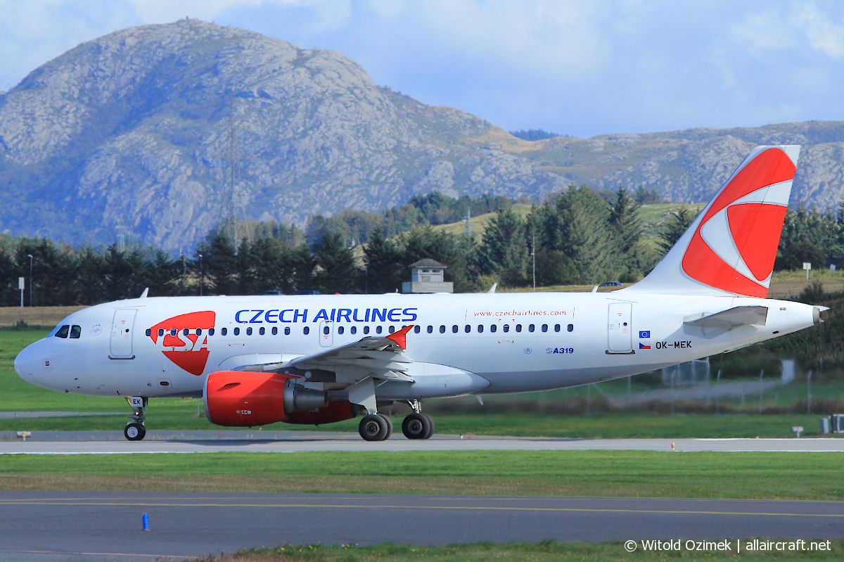 OK-MEK · Airbus A319-112 · (SVG / ENZV)
