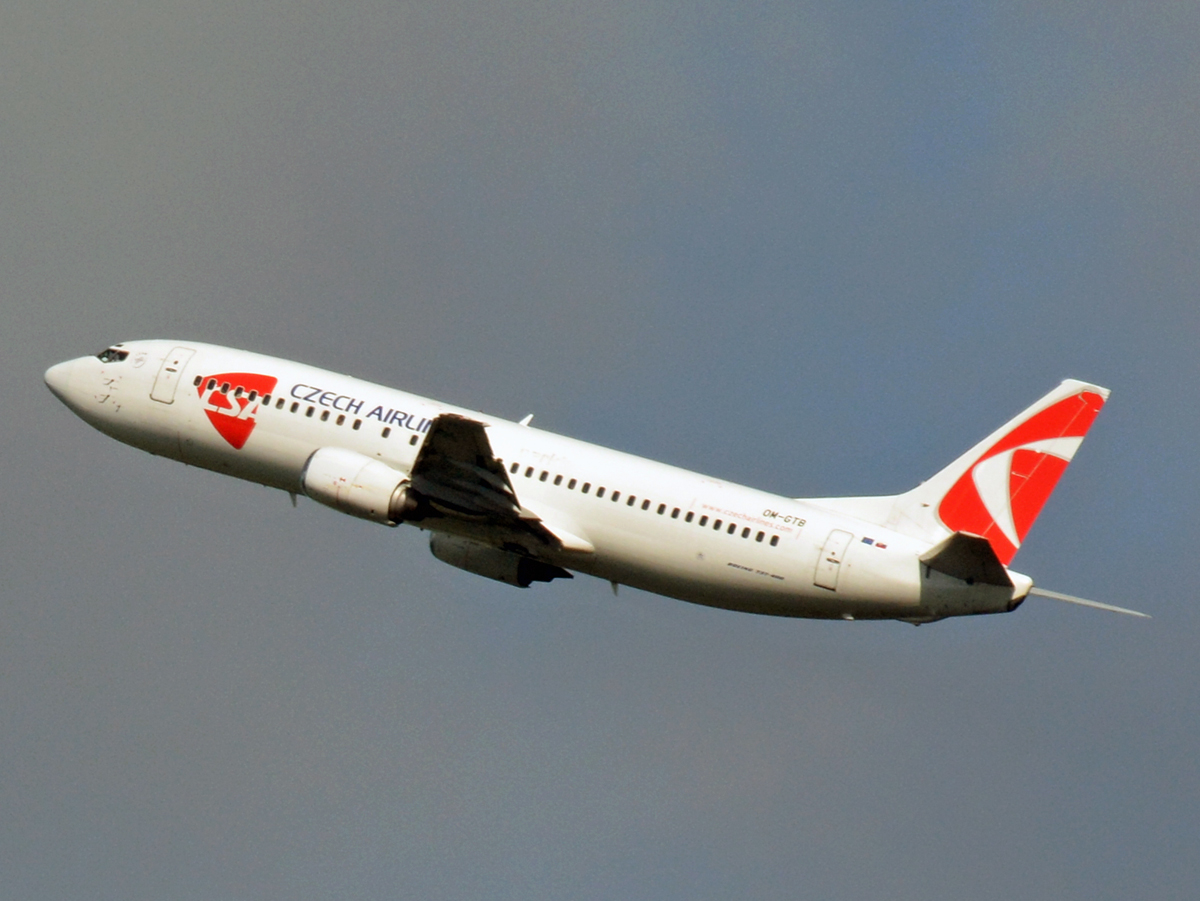 OM-GTB (28882) Boeing 737-49R