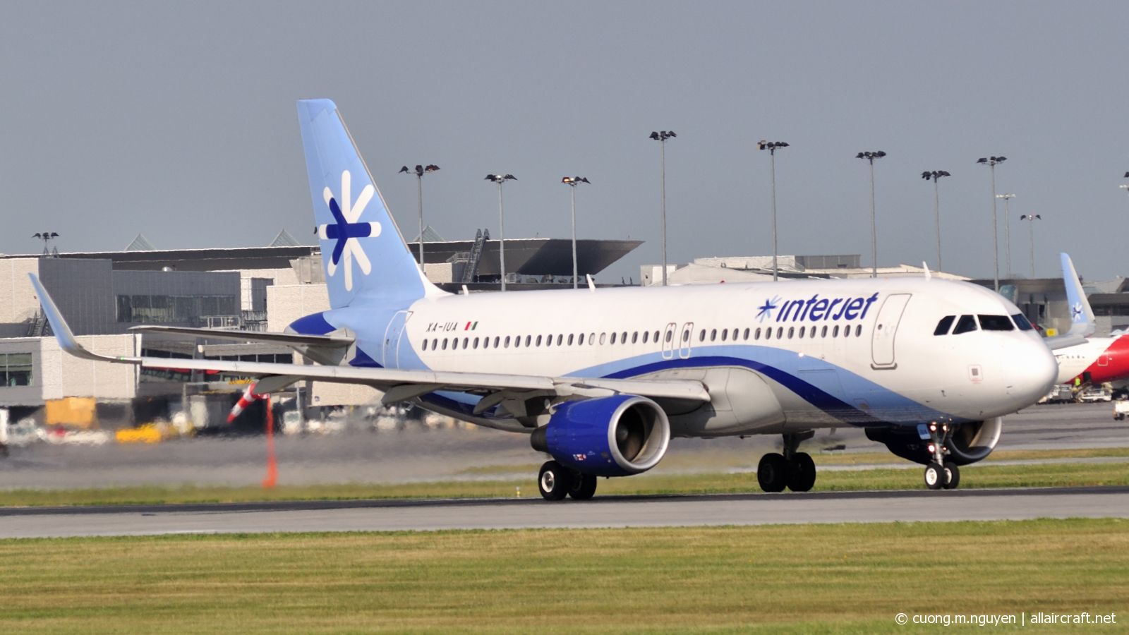 XA-IUA (5653) 2013 Airbus A320-214
