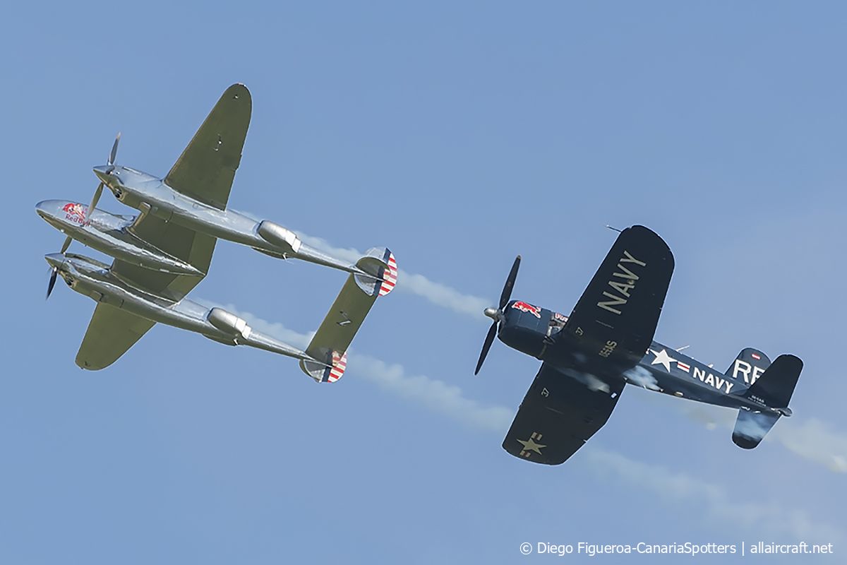 N25Y (422-8509) 1944 Lockheed P-38L Lightning