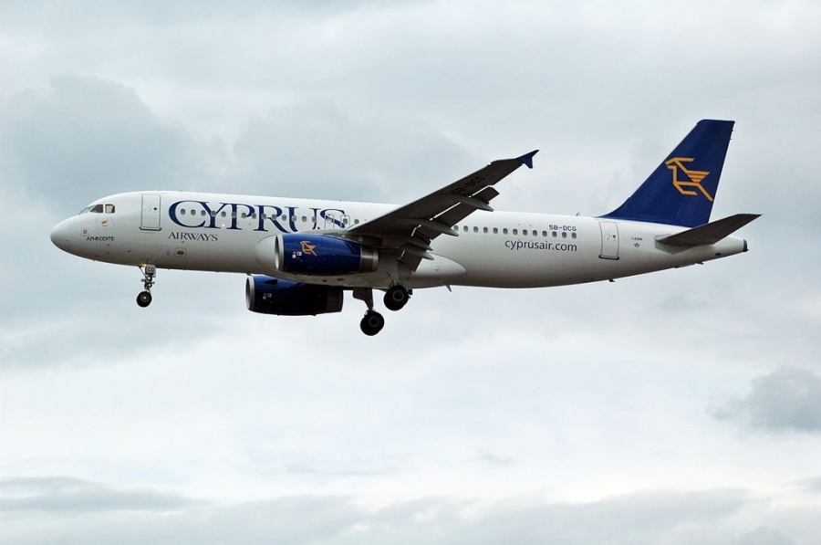 5B-DCG · Airbus A320-232 · (LHR / EGLL)