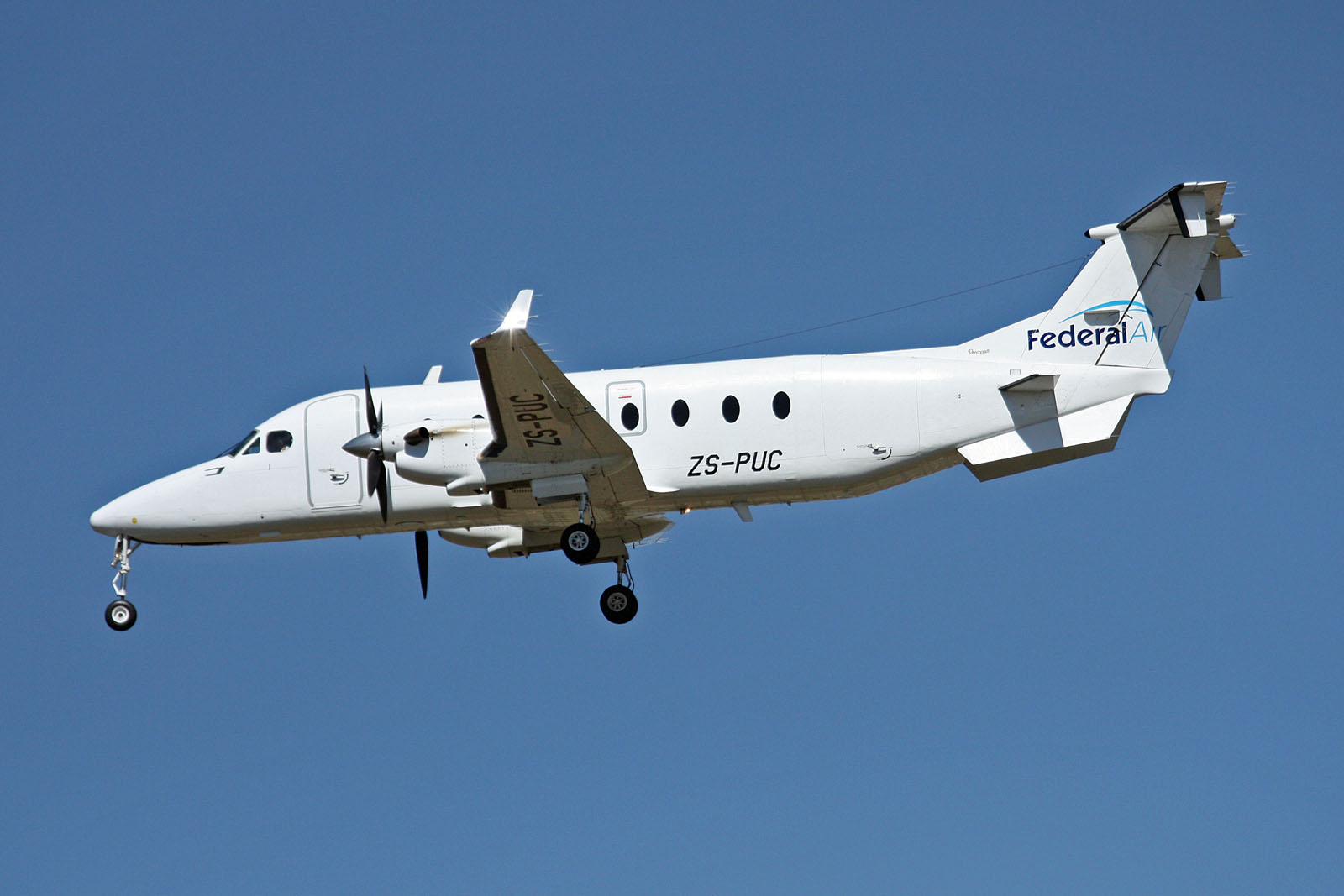ZS-PUC (cn UE-84) Beechcraft 1900D