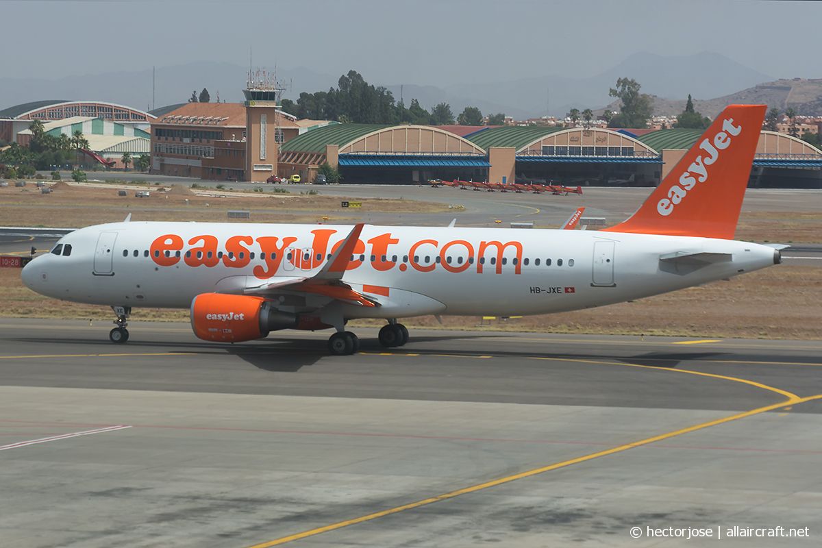 HB-JXE (5785) 2013 Airbus A320-214(WL)