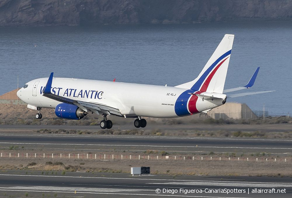 SE-RLJ (30671) 2003 Boeing 737-8Q8(SF)(WL)