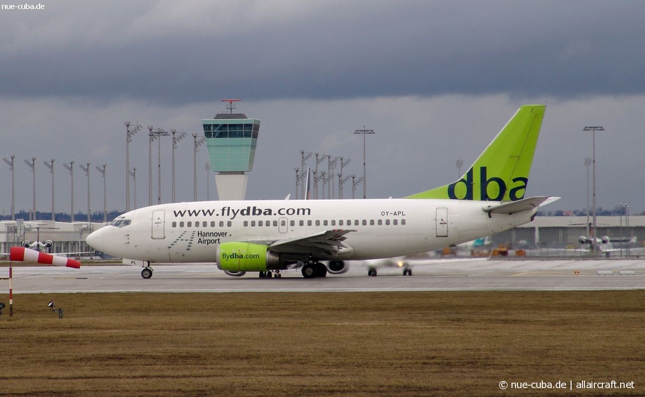 OY-APL (28996) 1998 Boeing 737-5L9
