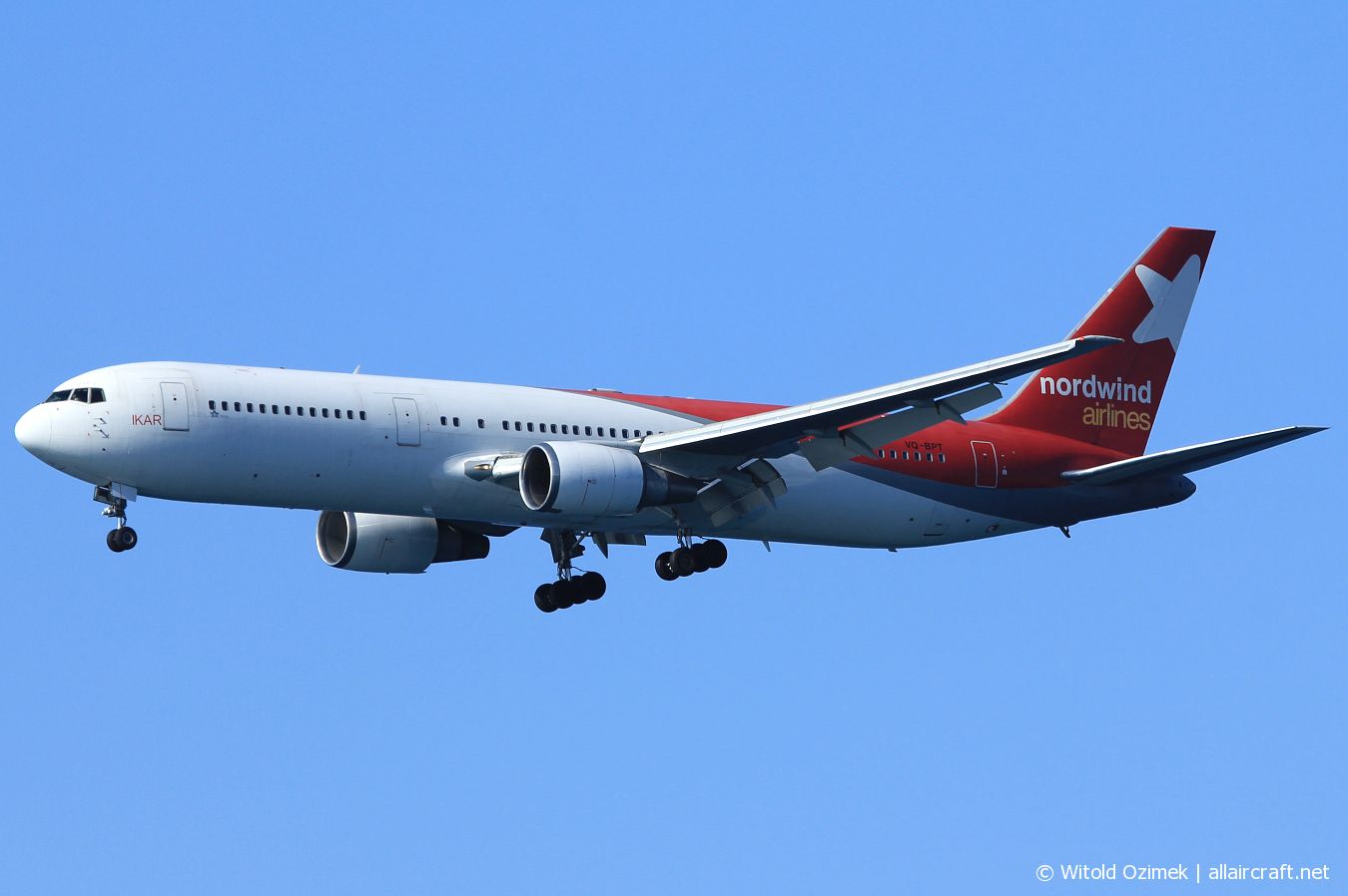 VQ-BPT (27957) 1995 Boeing 767-306ER