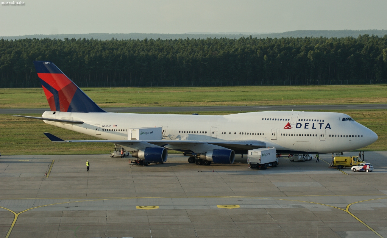 N666US · Boeing 747-451 · (NUE / EDDN)