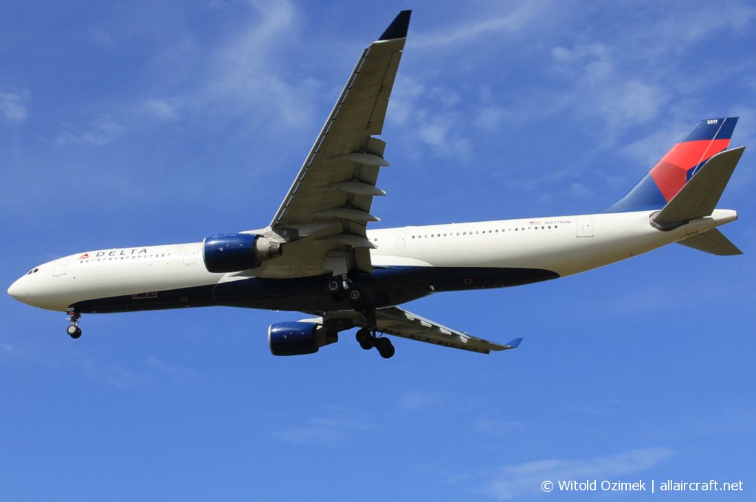 N817NW · Airbus A330-323 · (FCO / LIRF)