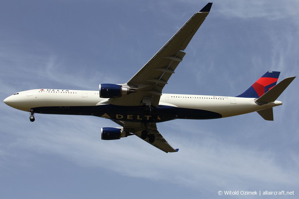 N825NW · Airbus A330-302 · (FCO / LIRF)