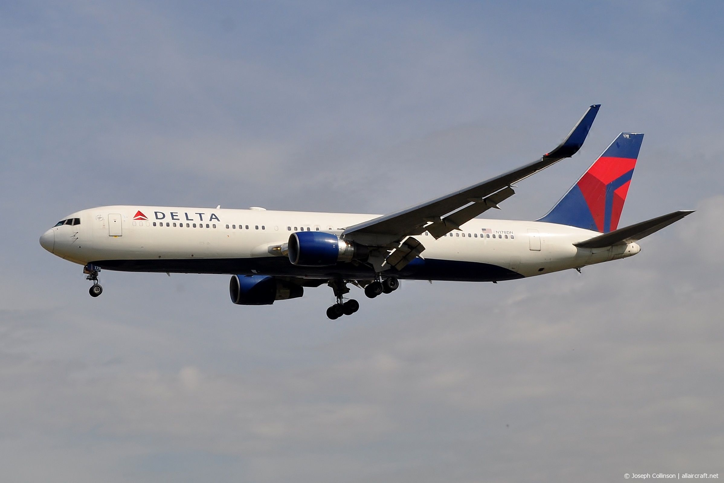 N178DN · Boeing 767-332/ER(WL) · (LHR / EGLL)