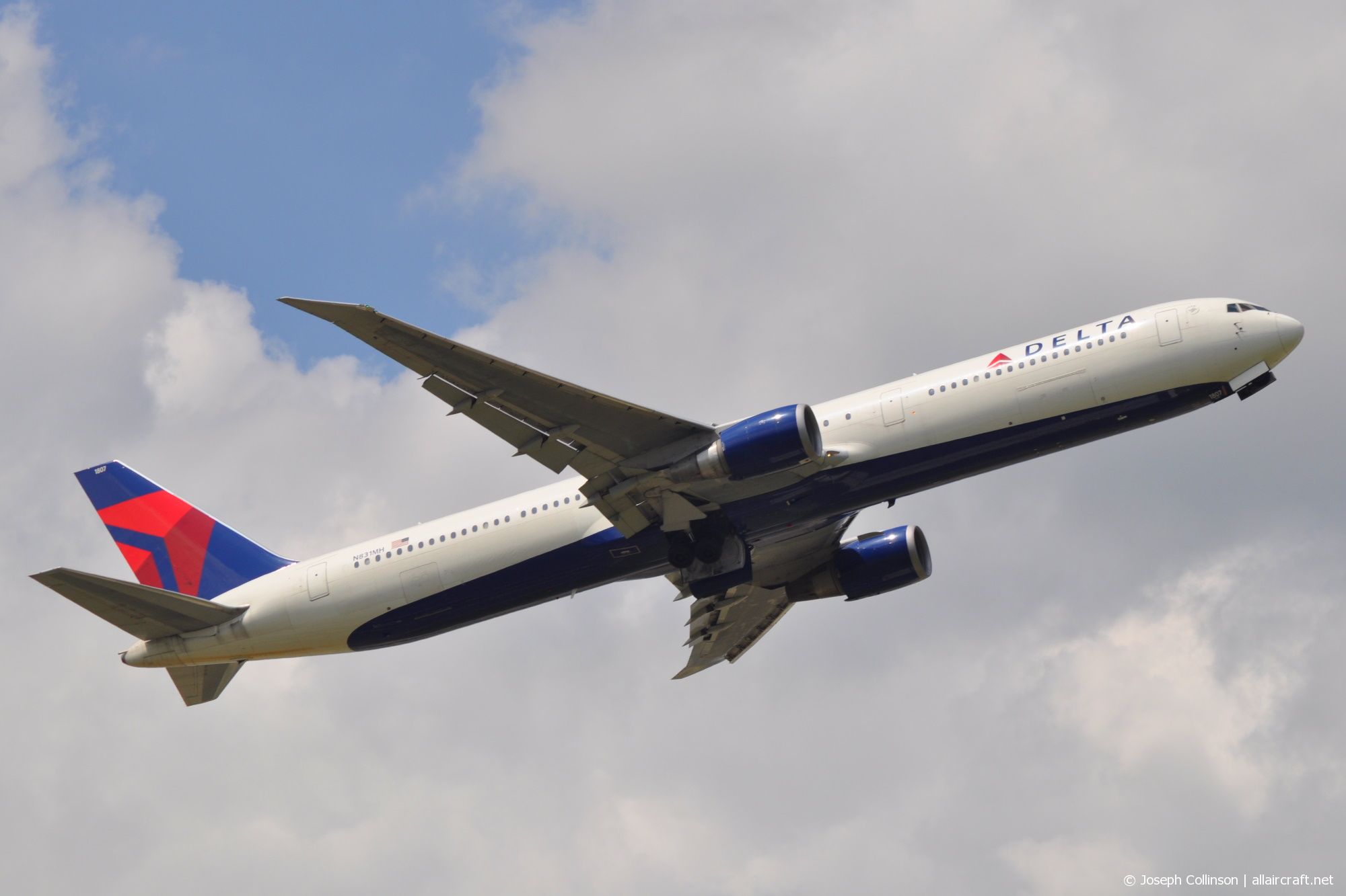 N831MH · Boeing 767-432/ER · (LHR / EGLL)