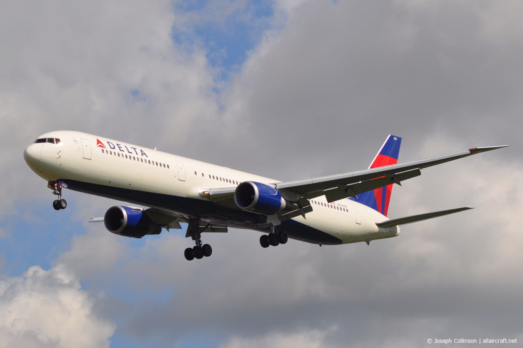 N834MH · Boeing 767-432ER · (LHR / EGLL)