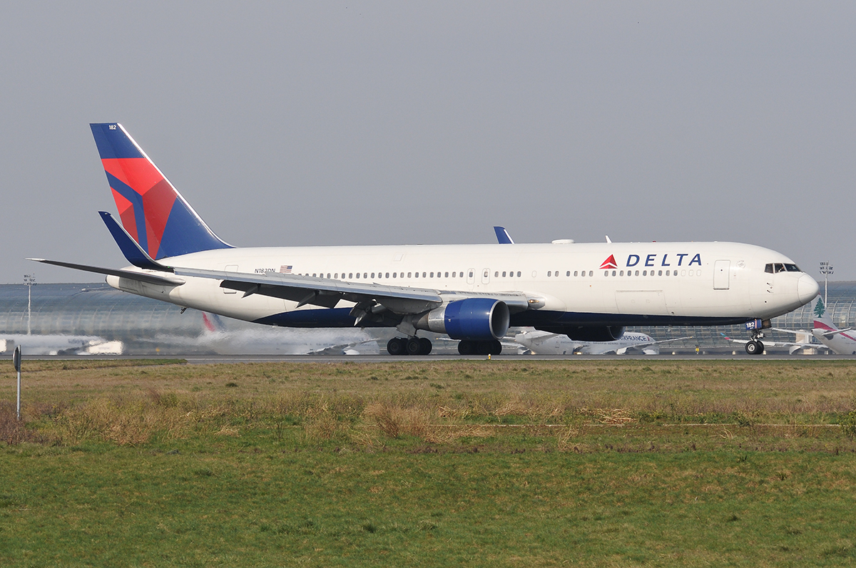 N182DN (25987) Boeing 767-332