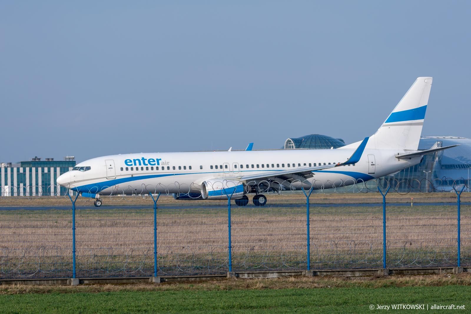SP-ESF · Boeing 737-8AS(WL) · (RZE / EPRZ)