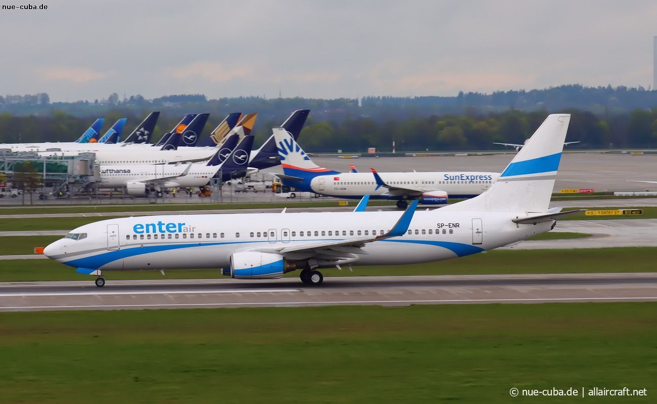 SP-ENR (30652) 2001 Boeing 737-8Q8(WL)