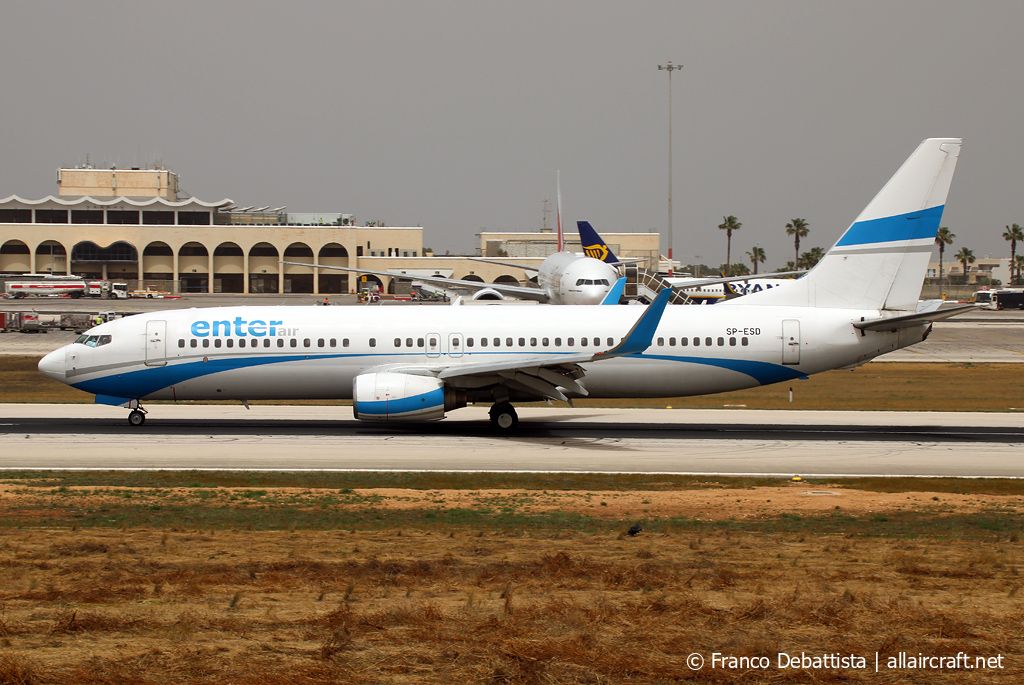 SP-ESD · Boeing 737-8AS(WL) · (MLA / LMML)