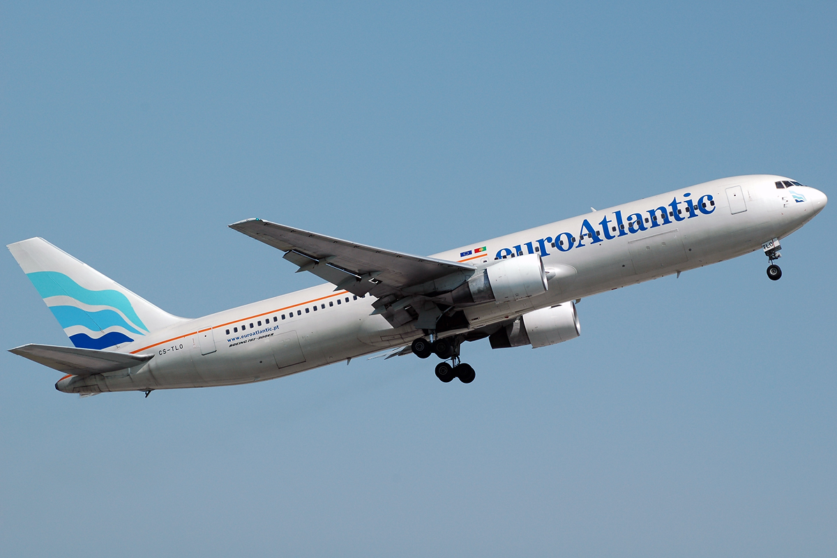 CS-TLO · Boeing 767-383/ER · (LIS / LPPT)