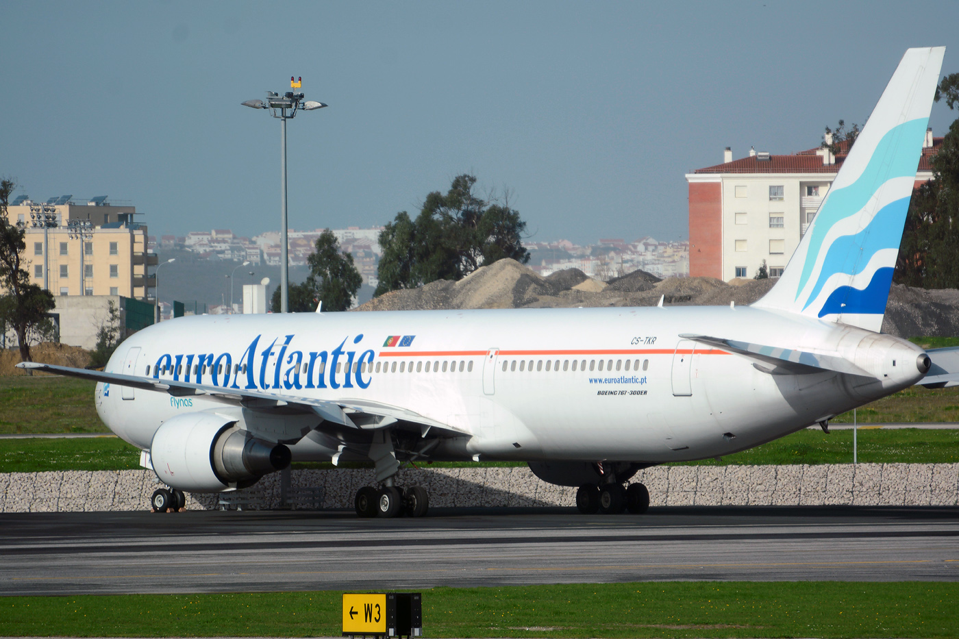 CS-TKR · Boeing 767-36N/ER · (LIS / LPPT)