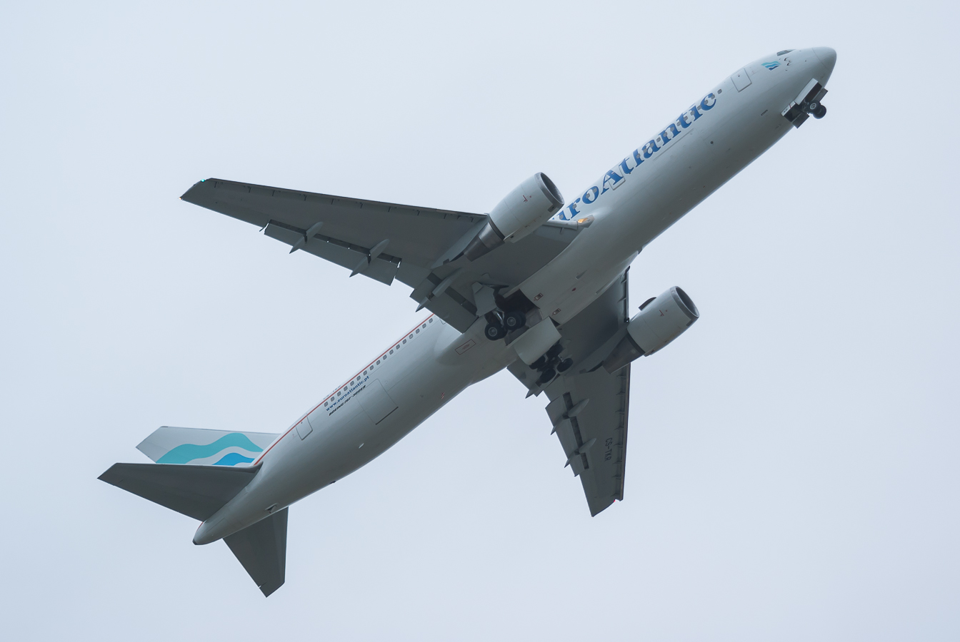 CS-TKR (030854) Boeing 767-36N/ER