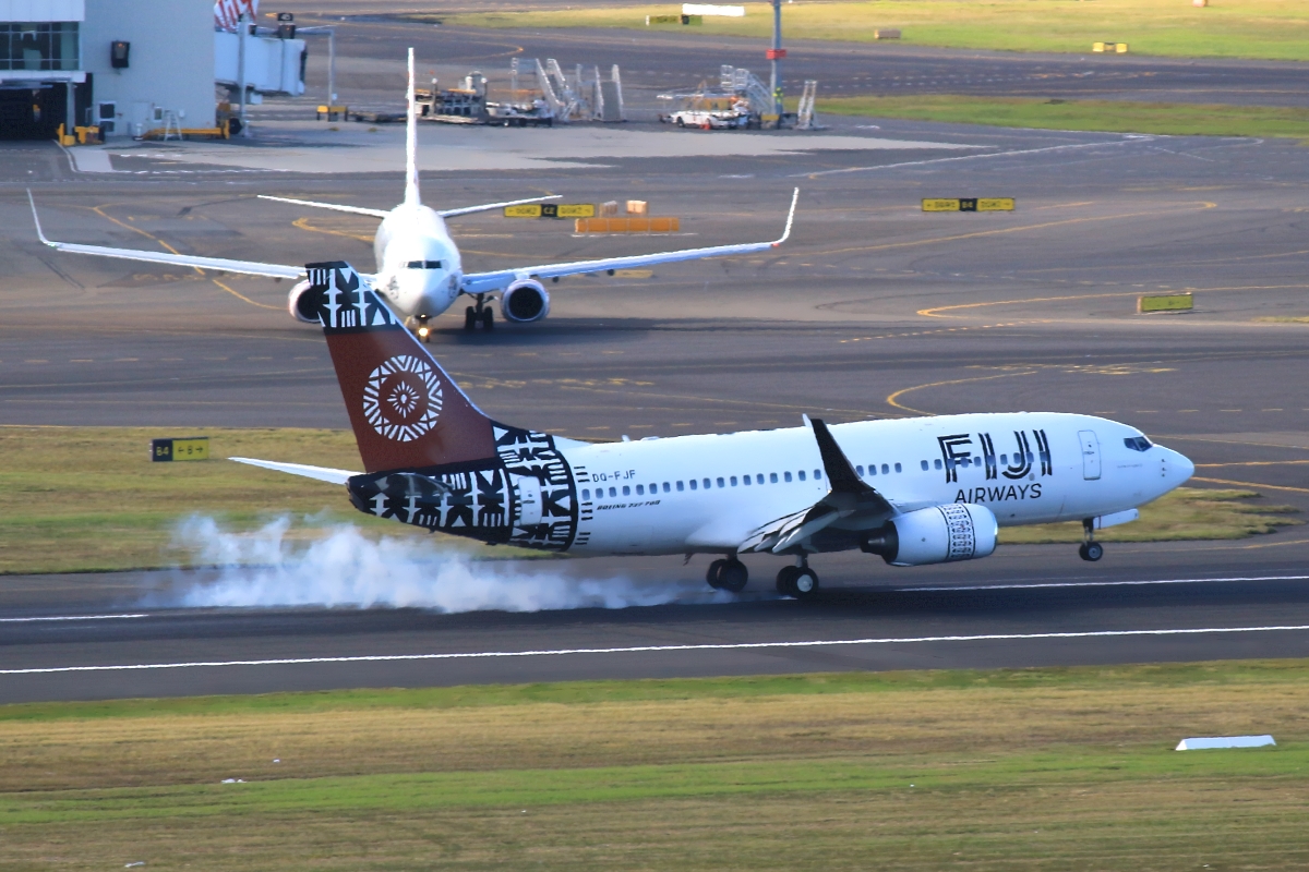 DQ-FJF · Boeing 737-7X2(WL) · (SYD / YSSY)