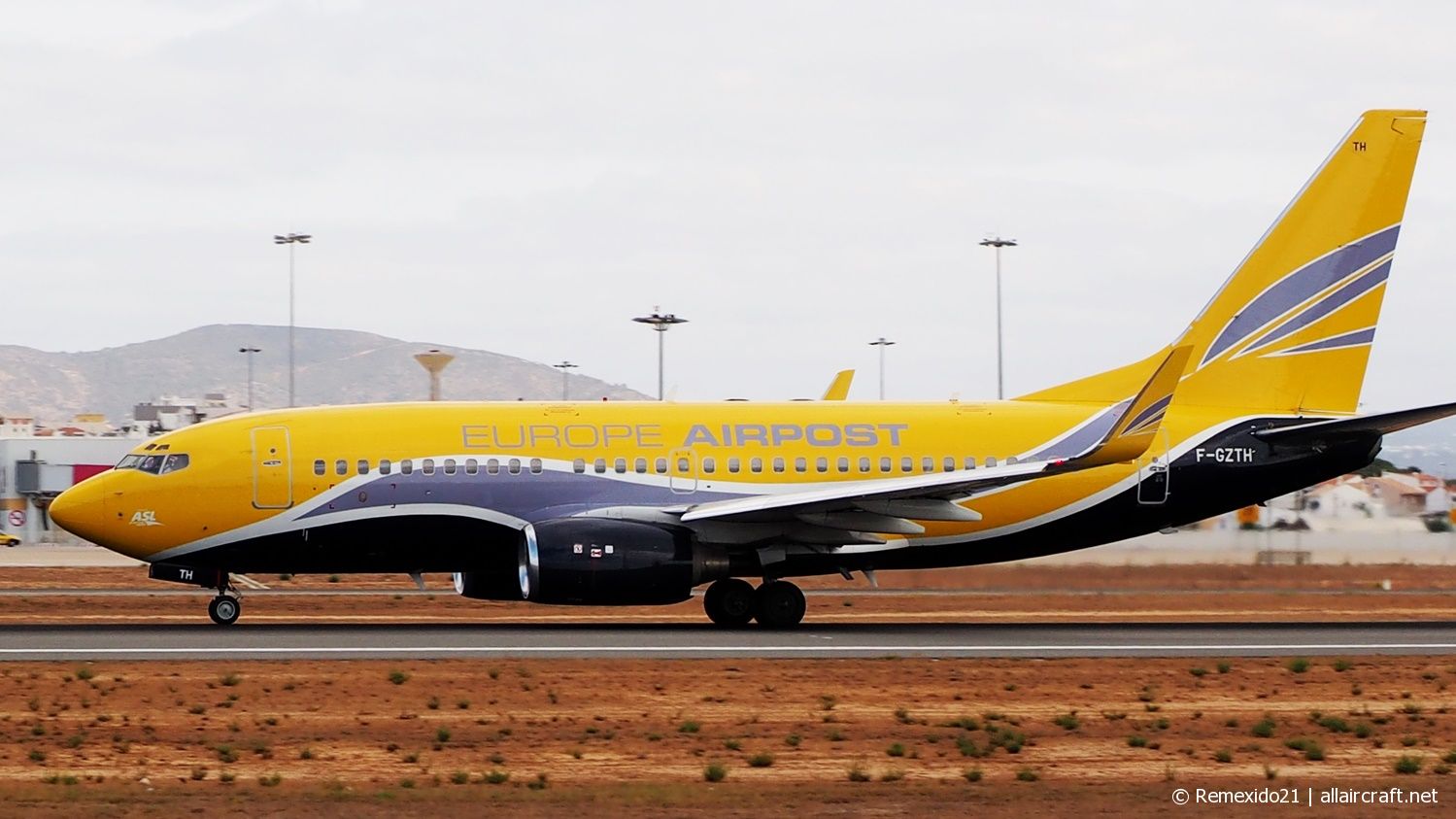 F-GZTH · Boeing 737-73S(WL) · (FAO / LPFR)